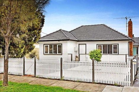 18 Bruce St, Fawkner, VIC 3060