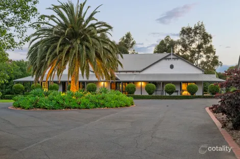 Property photo of 20 Hammond Circuit Hopetoun Park VIC 3340