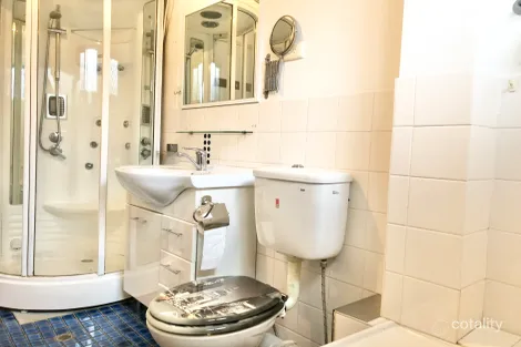 Property photo of 2/2-6 Kitchener Street Kogarah NSW 2217