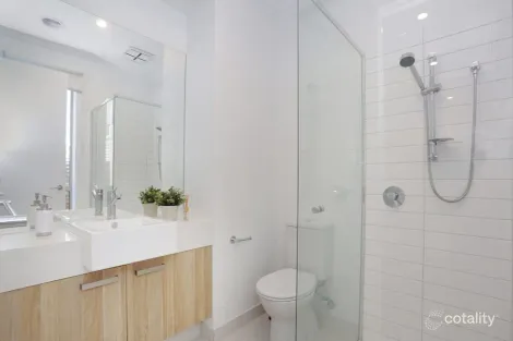 Property photo of 102 Camera Walk Coburg North VIC 3058