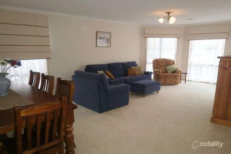 Property photo of 12 Chestnut Way Sunbury VIC 3429