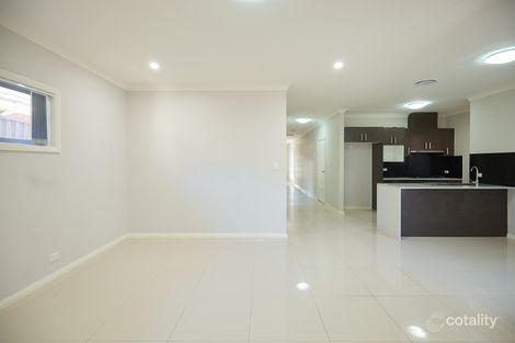 Property photo of 34 Waring Crescent Plumpton NSW 2761