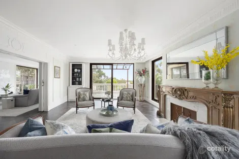 Property photo of 12 Raheen Drive Kew VIC 3101