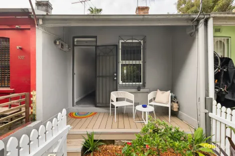 104 Simmons St, Enmore, NSW 2042