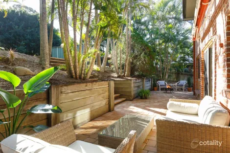 Property photo of 11 Martens Place Brookfield QLD 4069