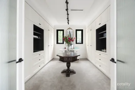 Property photo of 12 Raheen Drive Kew VIC 3101