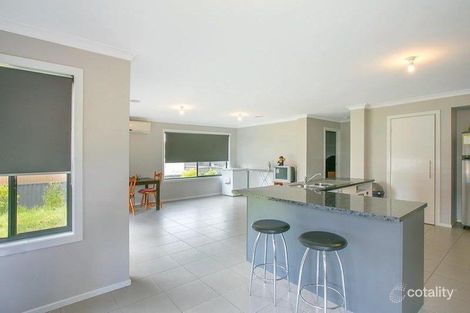 Property photo of 7 Cartledge Avenue Mount Clear VIC 3350