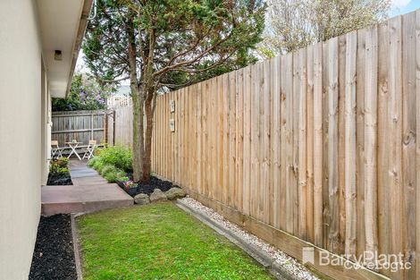 Property photo of 2/19 Lincoln Avenue Glen Waverley VIC 3150