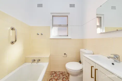 Property photo of 10 Flaumont Avenue Riverview NSW 2066