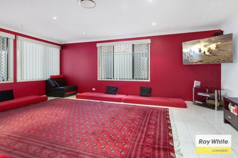 Property photo of 31 Wainewright Avenue West Hoxton NSW 2171