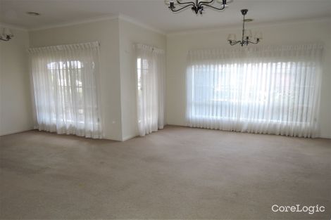 Property photo of 17 Evans Way Werribee VIC 3030