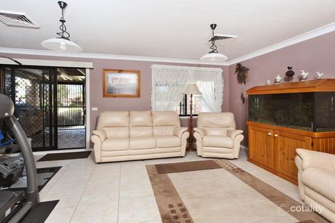 Property photo of 6 Highcliff Close Woongarrah NSW 2259
