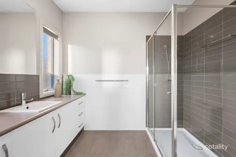 Property photo of 3 Austin Place Grovedale VIC 3216