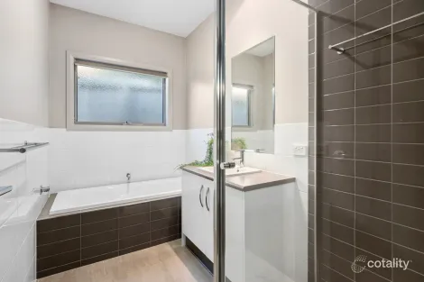 Property photo of 3 Austin Place Grovedale VIC 3216