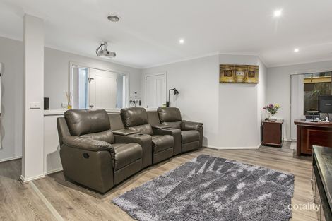 Property photo of 12 Sussex Avenue Cranbourne North VIC 3977