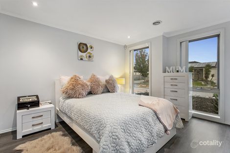 Property photo of 12 Sussex Avenue Cranbourne North VIC 3977