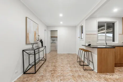 Property photo of 492 Grimshaw Street Bundoora VIC 3083