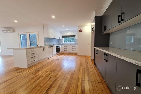 Property photo of 2 Suffolk Street Blackburn VIC 3130