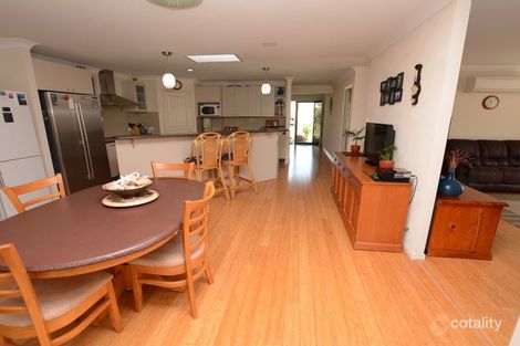 Property photo of 37 Ivy Crescent Old Bar NSW 2430