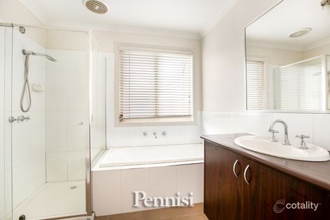 Property photo of 2/123 Melrose Drive Tullamarine VIC 3043