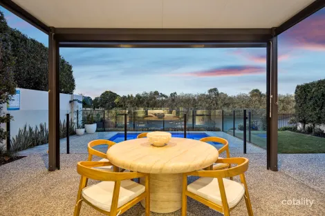 Property photo of 16 Concourse Drive Mermaid Waters QLD 4218