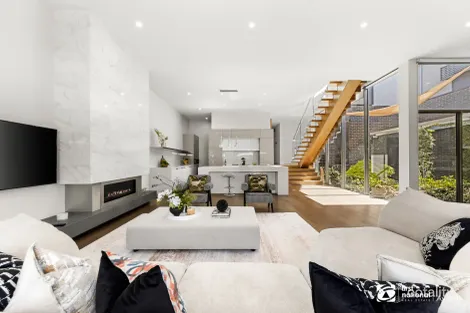 Property photo of 8 Moreton Close Kew VIC 3101