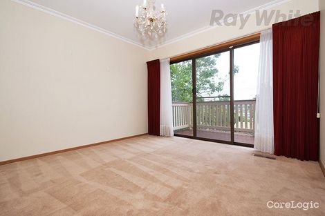 Property photo of 42 Sugarloaf Drive Chirnside Park VIC 3116