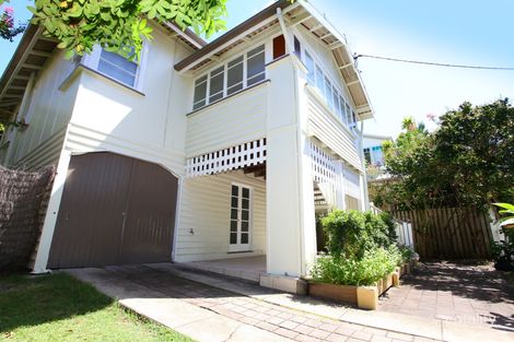 Property photo of 52 Bauer Street Southport QLD 4215