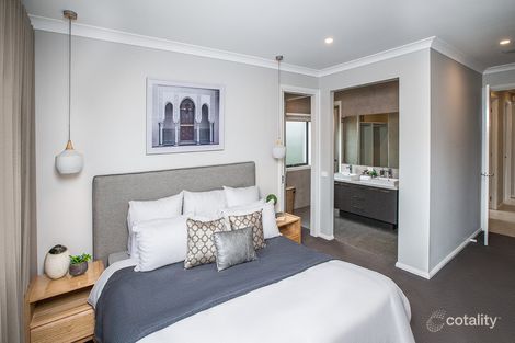 Property photo of 5 Davallia Crescent Drouin VIC 3818