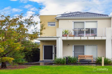 Property photo of 10/11 Howqua Place Pakenham VIC 3810