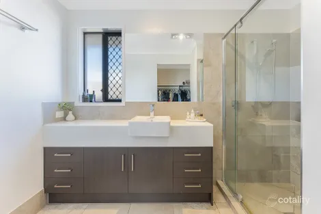 Property photo of 2/176 Graham Road Morayfield QLD 4506