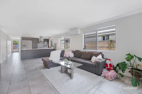 Property photo of 2/176 Graham Road Morayfield QLD 4506