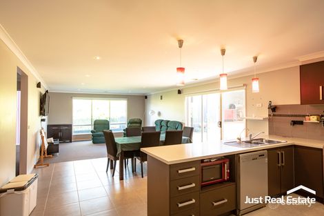Property photo of 43 Ebony Street Cranbourne VIC 3977