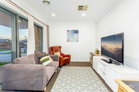 Property photo of 17 Ridings Road Googong NSW 2620
