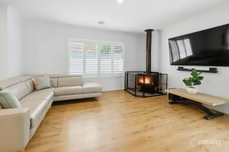 Property photo of 15 Casuarina Drive Romsey VIC 3434