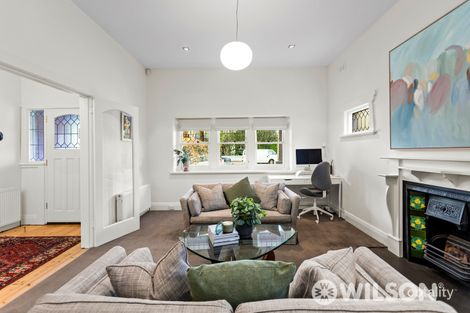 Property photo of 9 Wavenhoe Avenue St Kilda East VIC 3183