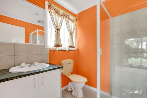 Property photo of 13 Lakeside Drive Roxburgh Park VIC 3064