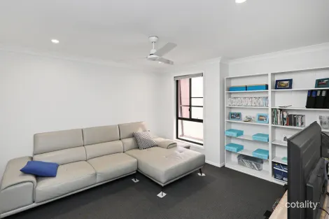 Property photo of 22 Waugh Street Urangan QLD 4655