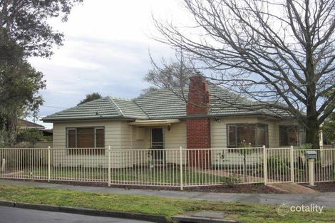 19 Surrey Cres, Oakleigh East, VIC 3166