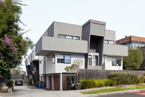 Property photo of 2/736 Doncaster Road Doncaster VIC 3108