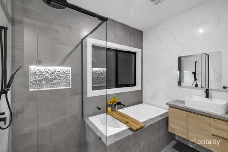Property photo of 19 Herman Street Rosebud VIC 3939