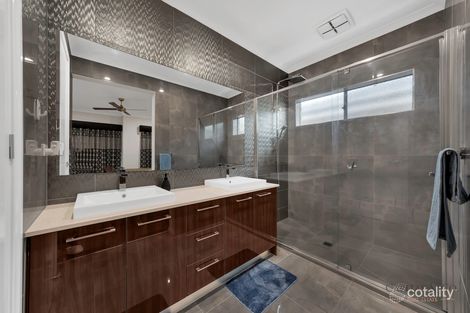 Property photo of 44 Sustainable Drive Craigieburn VIC 3064