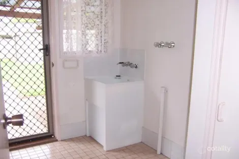 Property photo of 38 White Street Emerald QLD 4720