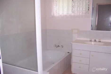 Property photo of 38 White Street Emerald QLD 4720