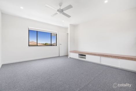 Property photo of 18 Warren Street Wakerley QLD 4154