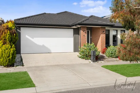 4 Eremophila Cct, Craigieburn, VIC 3064