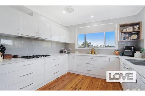 Property photo of 13 Valley View Crescent Glendale NSW 2285