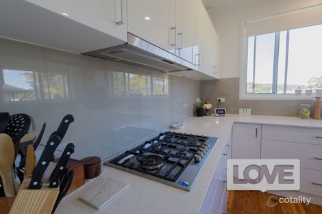 Property photo of 13 Valley View Crescent Glendale NSW 2285