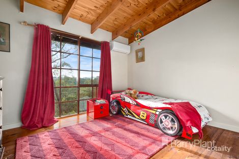 Property photo of 10 Shaftesbury Avenue St Andrews VIC 3761