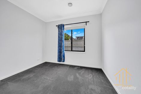 Property photo of 8 Remus Circuit Cranbourne West VIC 3977